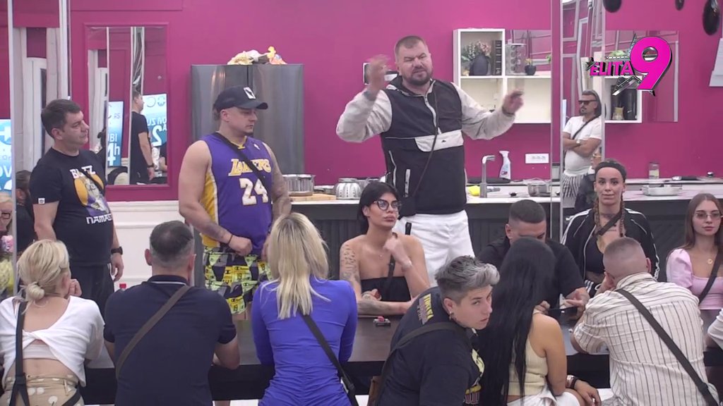 Bebica prebledeo kao krpa: Filip čeka da Teodora bude slobodna, Bela kuća navija za novu ljubavnu priču! (VIDEO)