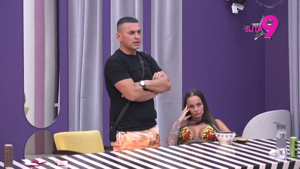 Ne mogu da verujem da sam dozvolila da mi on bude prijatelj! Mina totalno razočarana Borom, Teodora potkačila Aneli: Proganja me i posmatra! (VIDEO)