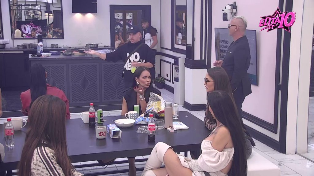 Hajde da stavimo komplekse sa strane: Dača ispljunuo sve šta misli o Anđeli, ona se totalno ogradila od njihovog druženja! (VIDEO)