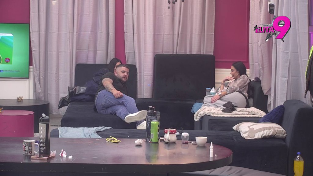 Poniženjima nikad kraja! Maja ponovo počela da se igra s Asminovim mozgom, sada ga oduvala (VIDEO)