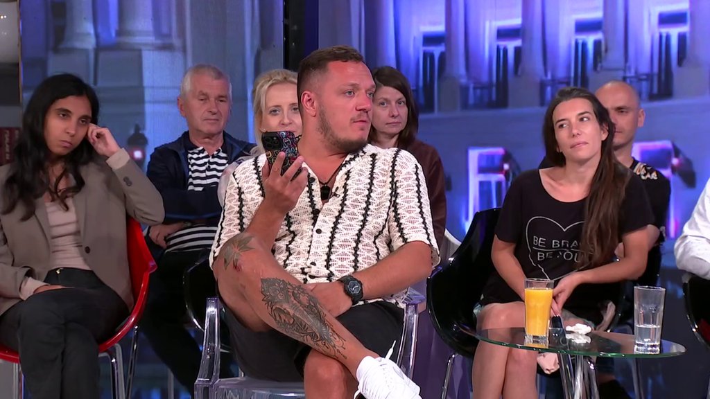 ONA JE KLEPTOMANKA: Gledateljka optužila Anđelu da je pokrala bivšu prijateljicu, Gastoz stao u odbranu svoje devojke! (VIDEO)