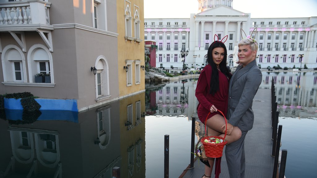 OD NAJBLIŽIH DO STRANACA! Anita i Uroš zajedno pred kamerama uprkos sukobu zbog Luke! (FOTO)