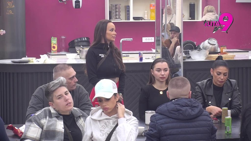 Karambol: Bukti novi rat Kačavende i Zorice, umešala se Teodora Delić i prozivkama unakazila bivšu drugaricu! (VIDEO)