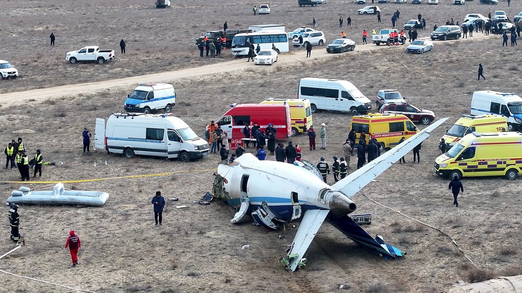 ISPLIVAO POSLEDNJI RAZGOVOR PILOTA I KONTROLE LETA: Izustio OVE reči, a onda se azerbejdžanski avion SRUŠIO