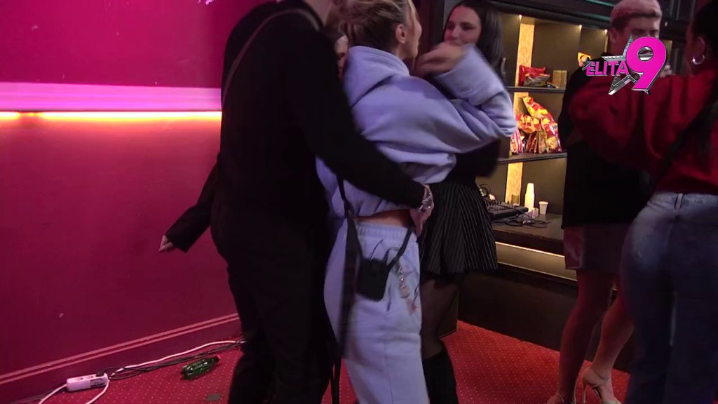 Noćas je sve gorelo u Eliti: Alibaba i Maja nikad bliži, Aneli pala u očaj i zasijala nikad brže, a Janjuš cele noći mučio muku s Jovanom Cvijanović!