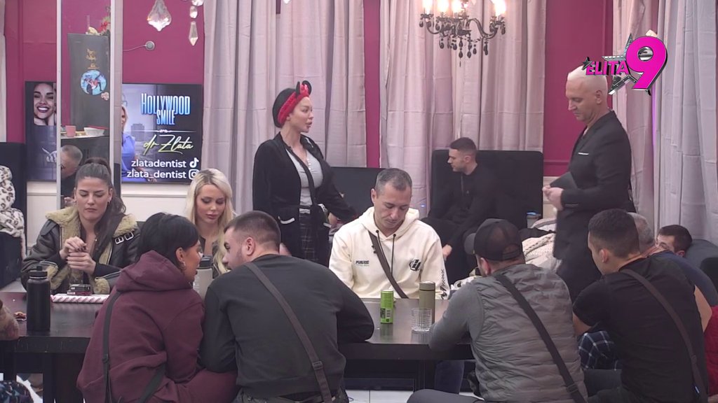 NJIMA NE SMETA: Asmin najavio promene nakon što je završio na trećem mestu na anketi, a evo kako su reagovale Maja i Aneli (VIDEO)