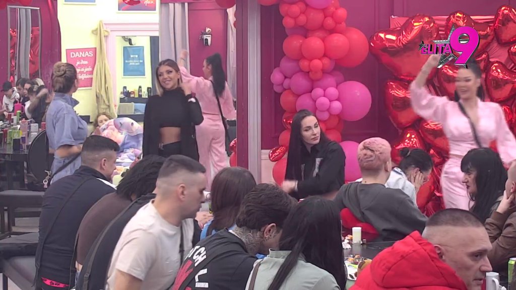 BUKTI RAT! Maja i Aneli ušle u brutalnu raspravu, lete provokacije na sve strane! (VIDEO)