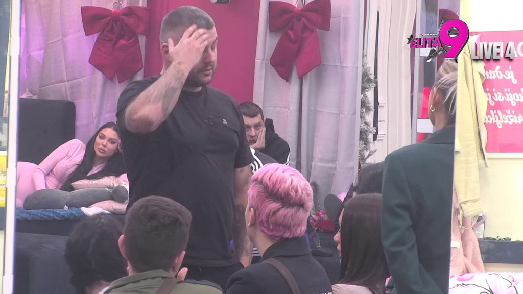 Promenila sve boje: Anita pokušala da opravda drugaricu jer nije podržala Luku,  Asmin jedva dočekao da odgovori Tamari na potencijalnu tužbu (VIDEO)