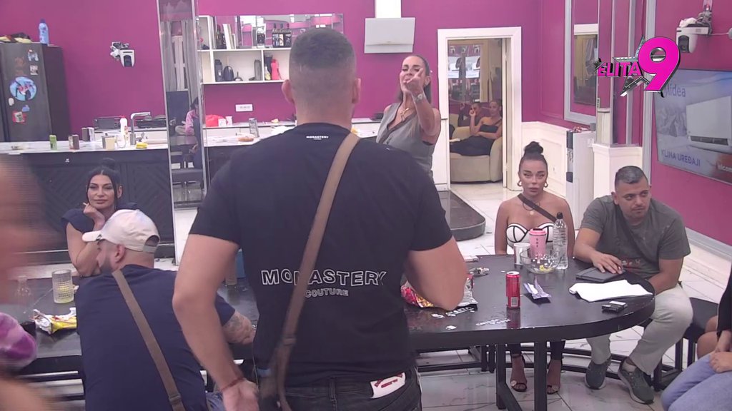 Kačavenda varala Srđana s njegovim drugom? Luka obelodanio razlog njenog razvoda, ona prebledela kao krpa! (VIDEO)