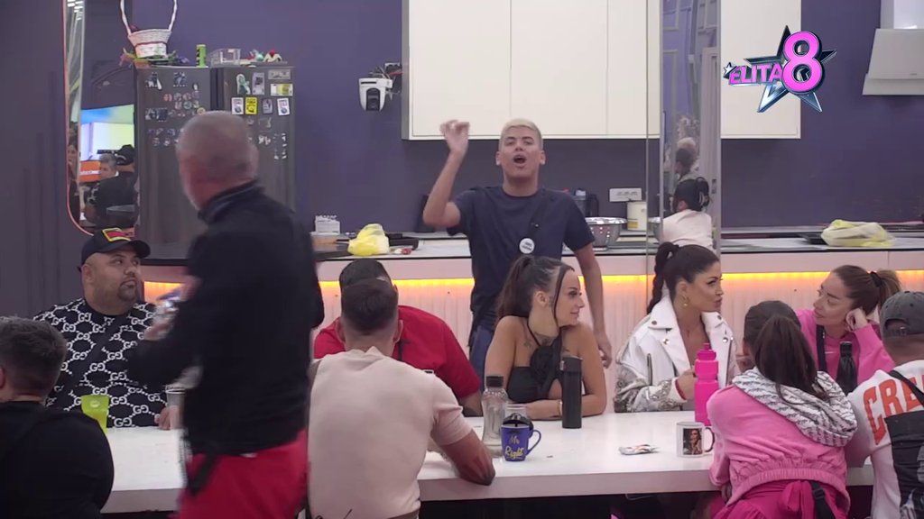 HAOS ZA STOLOM! Luka otkrio do kada planira da se PONIŽAVA s Aneli Ahmić (VIDEO)