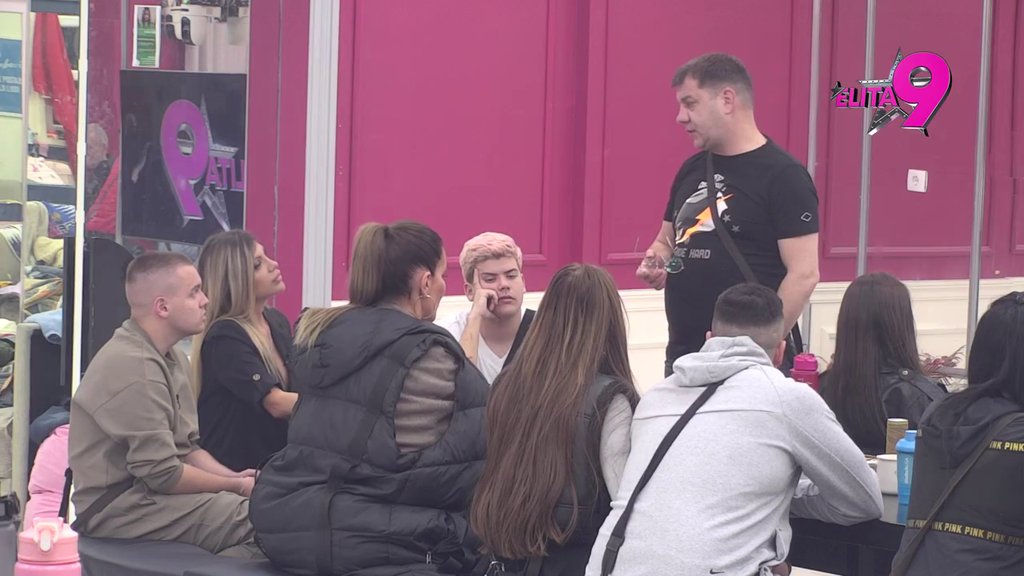 Zaratila i s Bogom i s narodom! Kuća se digla zbog Kačavende, stavili je na stub srama zbog niza izdaja (VIDEO)