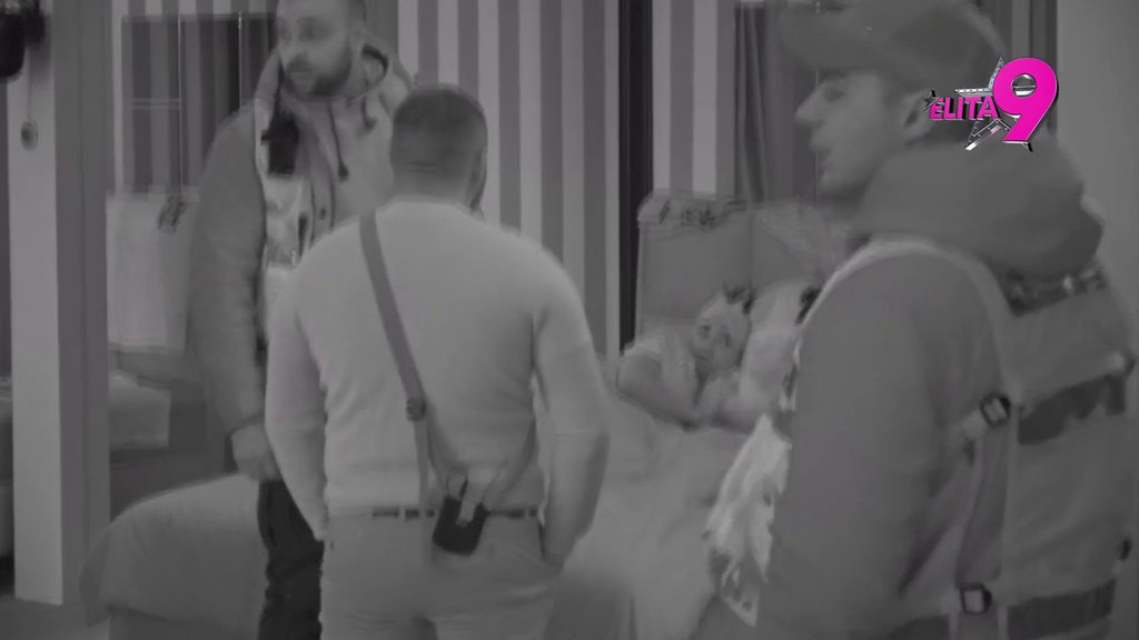 TI MENE MUČIŠ, A JA TE VOLIM: Asmin stavio Maji do znanja koliko mu znači, nakon što je Aneli tražio da prave Armanda (VIDEO)