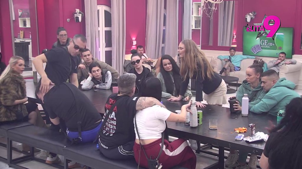 Haos! Rada totalno podivljala, haos sa Ivanom eskalirao! (VIDEO)