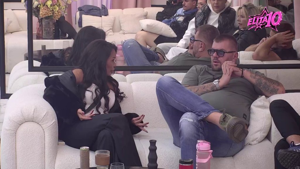 Predao sam se: Janjuš pokušava na sve načine da omekša Sandru i da je osvoji, stavio joj sve karte na sto! (VIDEO)