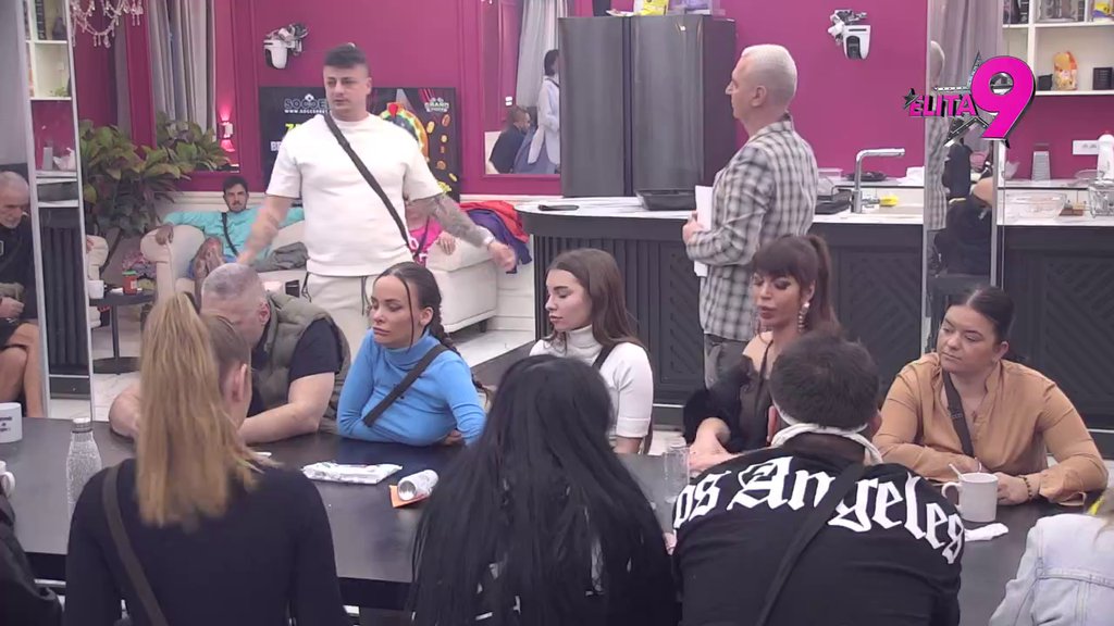 Izvire ljubomora iz njega: Terza iskoristio sva sredstva da ponizi Viktora, on mu priredio hlađenje kakvo nije ni sanjao (VIDEO)