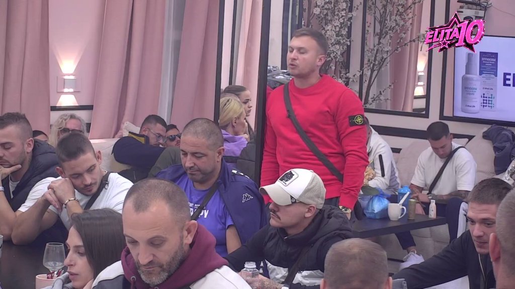 Rasula se na komade: Matora završila u suzama zbog Karićeve izdaje i dopisivanja sa Anitom, sve veće sumnje da nije prebolela bivšu ženu! (VIDEO)
