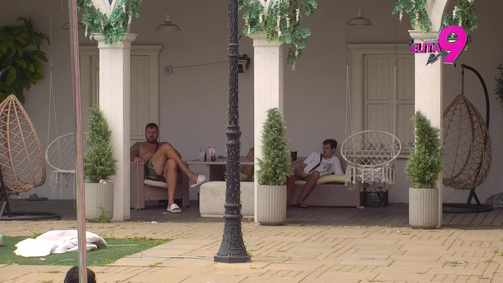 Evo ih tri Bizmarka! Janjuš opleo od rane zore po Aneli, Staniji i Kačavendi, uvrede se samo nižu! (VIDEO)