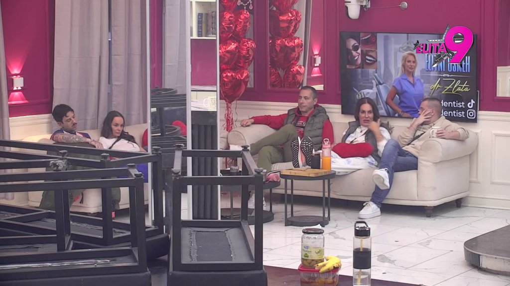 PRETERANO JE POSESIVAN: Teodorino tolerisanje Bebice na IZMAKU, pokrenula sumnju među učesnicima da mu sprema ŠUT-KARTU?! (VIDEO)