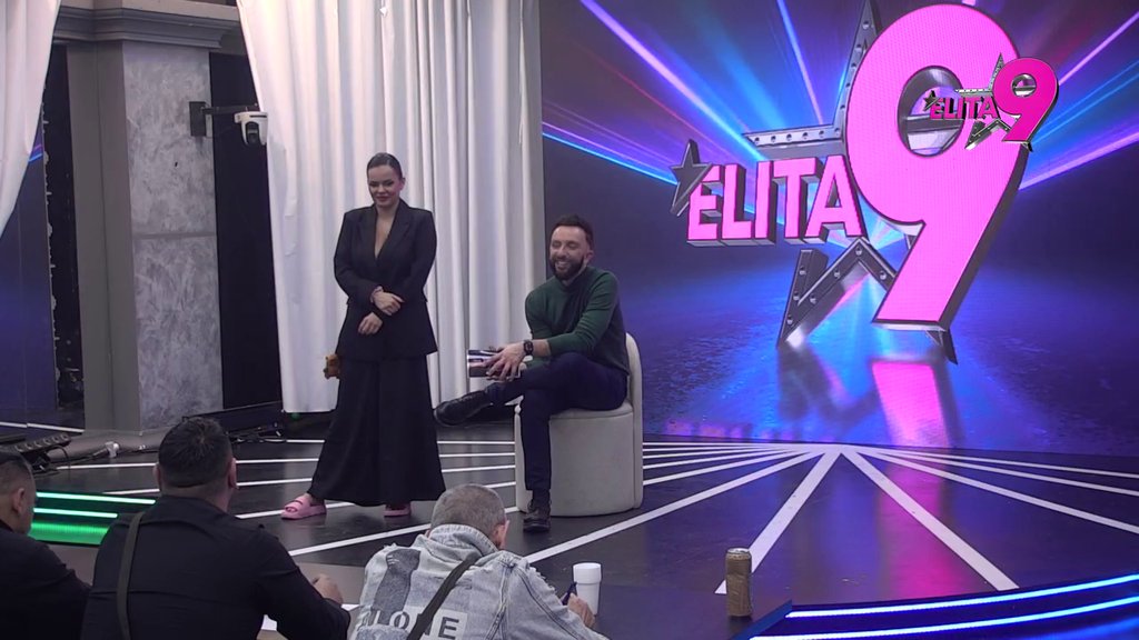 Jedva dočekala da je ismeje: Jovana na dva minuta postala Aneli Ahmić, imitacijom nasmejala sve (VIDEO)