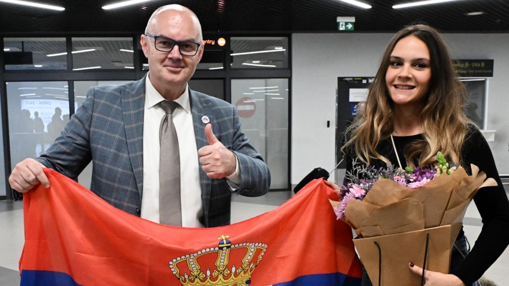 Šampionka Evrope Teodora Injac stigla u srpsku prestonicu | pink.rs