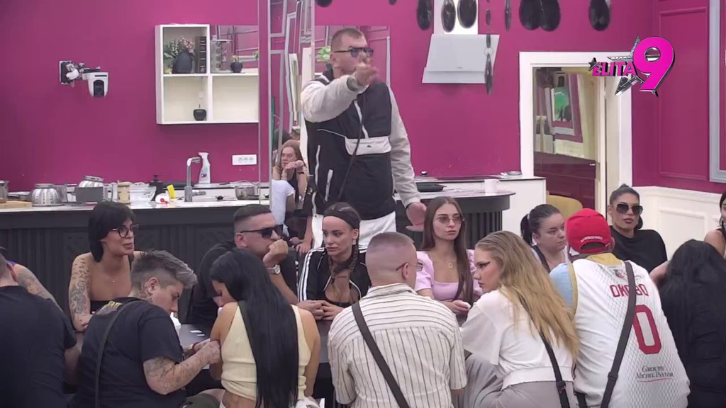 Hoće da ga izigra: Janjuš obelodanio kako je Aneli ismevala Luku iza leđa, pa prebledeo kao krpa! (VIDEO)