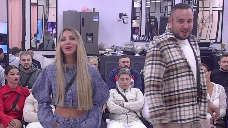 Grofica urnisala Filipa Cara: Aneli i Đukić se bar ne kriju kao Anđela i taj bizon!