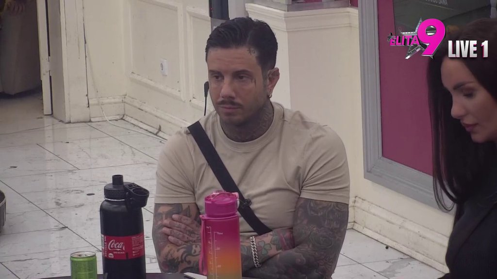 Totalna kontra: Bebica veruje da će ljubav sa Teodorom pobediti sve, ona ne zna ni da li će jutro dočekali zajendo! (VIDEO)