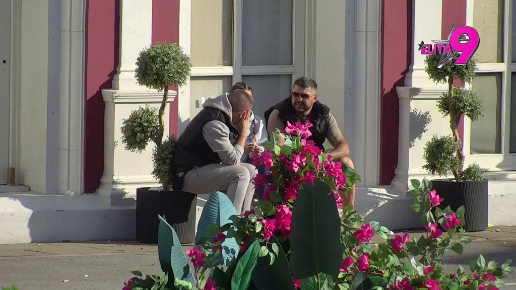 VOLI STANIJU, ALI SVIĐA MU SE MAJA! Asmin bacio udicu Teodori, a onda je on otkrio ko se krije u Alibabinom srcu! (VIDEO)