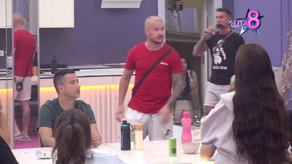 Ne zna gde udara: Stefani zbunjena zbog oglašavanja majke, Matora se sladi jer je Nina stavila nju ispred Munje, pa napravile HAOS sa Dujkovićem! (VIDEO)