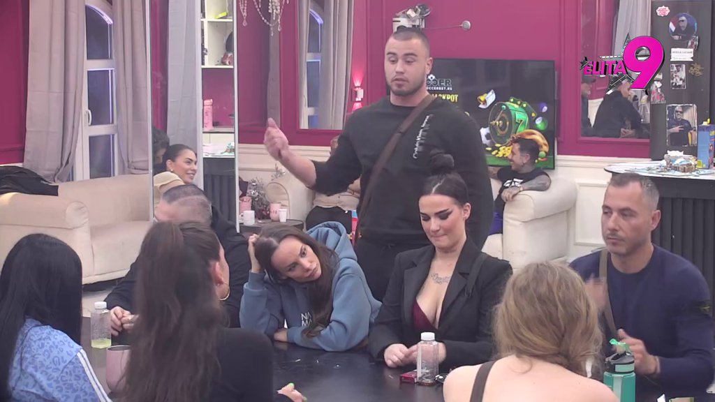 PREKO OVOGA JOJ NE PRELAZI: Matora priznala da Sandri zamera jednu stvar, pa preko nje krenula da se obračuna sa BIVŠIM PRIJATELJIMA (VIDEO)