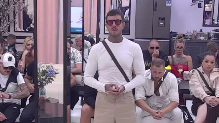 Laura postavila na mesto i Đukića i Aneli! Nju oduvala jednom rečju, a njemu poručila: Ti si bio njena krpa (VIDEO)