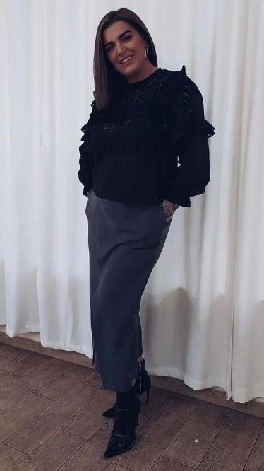 Bivša učesnica Zadruge se zbog kolega povlači s muzičke scene: Koliko ste samo alavi na pare, jadni ste i bedni