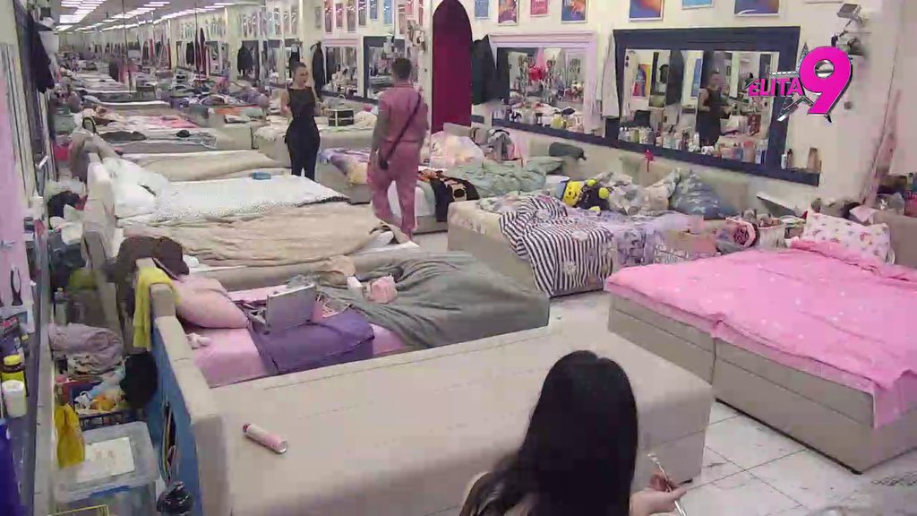 SVOJE NE ZNA, A TUĐE RADO REŠAVA: Filip saslušao Neriove i Hanine probleme, pa pokušao da ih oraspoloži! (VIDEO)