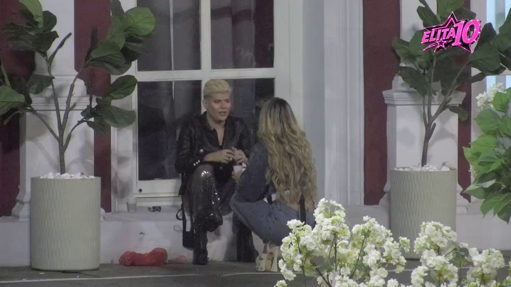 Stavi naočare da te ne oda pogled: Aneli se požalila Urošu na Carevo ponašanje, on joj dao iskren savet! (VIDEO)