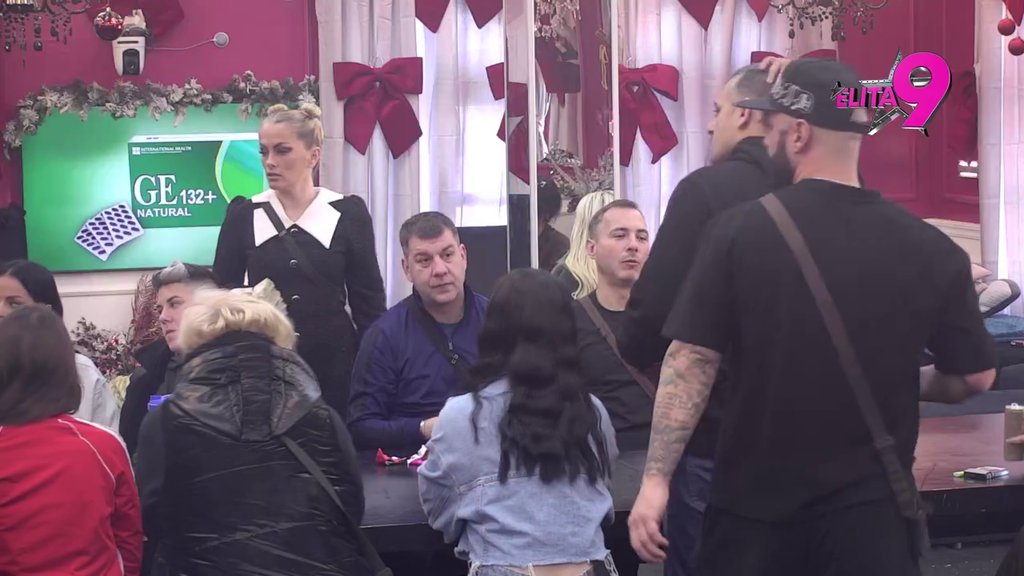 PRVO, PA BORA! Advokatica odmah na početku podele budžeta razapela Santanu, on uputio uvrede Ivi Stupar! (VIDEO)