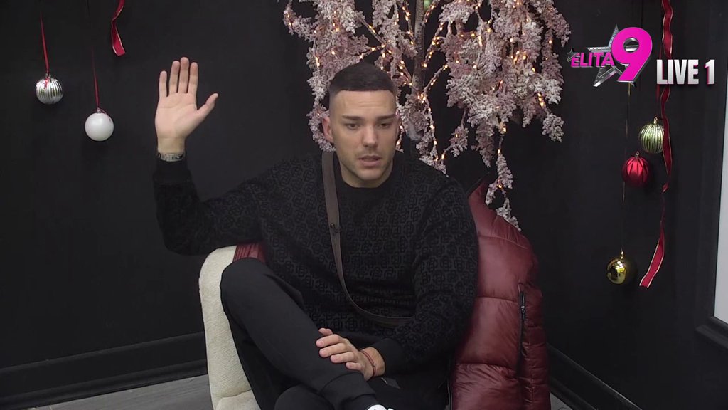 Promiskuitetna devojka, šta drugo da kažem? Anđelo razvezao jezik i nikad žešće raspalio rafalnu paljbu po Aniti, ovim prozivkama je unakazio! (VIDEO)