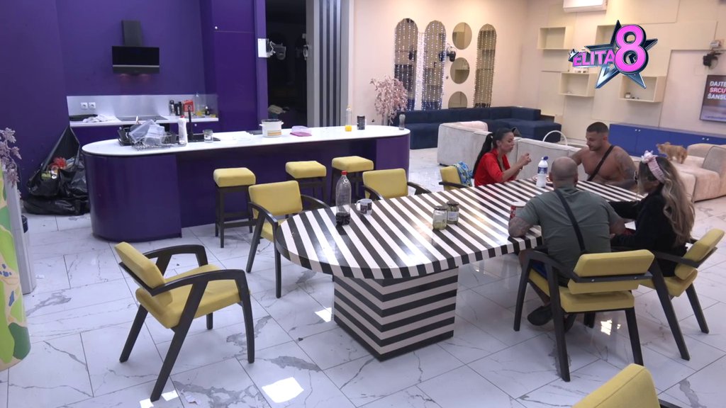 AMNEZIJA MU JE JAČA STRANA! Stefanović šokiran morbidnostima učesnika Elite 8, već zaboravio Sanjino pominjanje GROBOVA i etiketu UDOMLJENOG KUČETA (VIDEO)