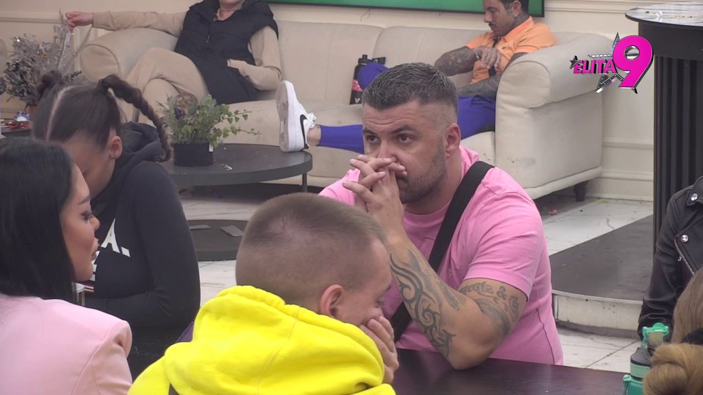 Nora će se sramiti tebe, nikad nećeš biti voljen otac: Nikad surovija Aneli Ahmić urnisala Alibabu, donela odluku da mu više nikad neće dati ćerku! (VIDEO)