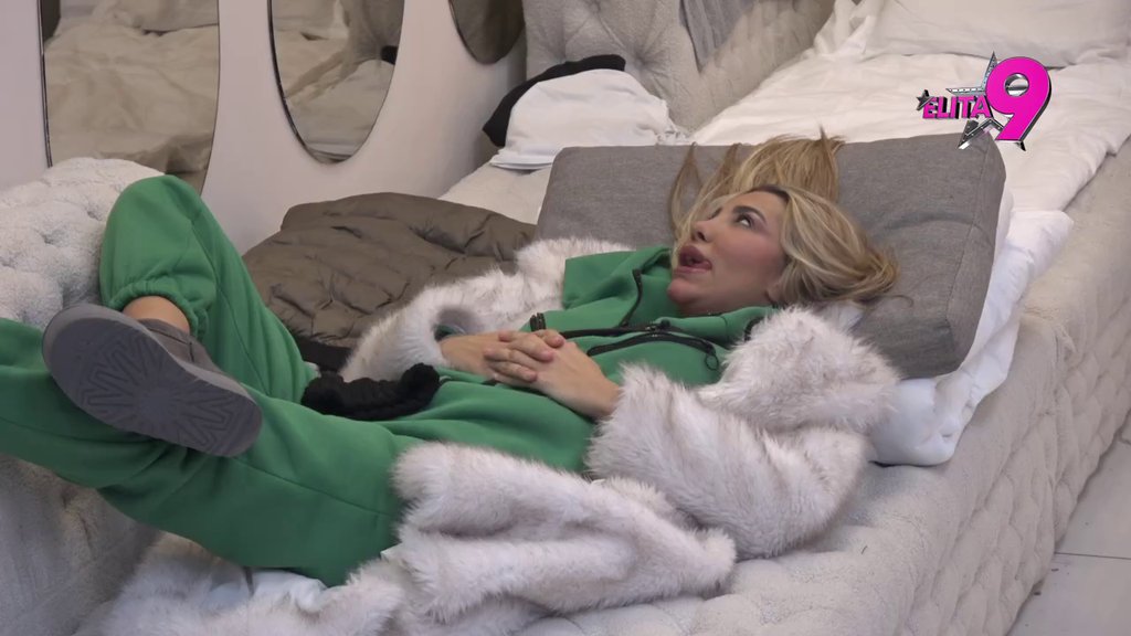 Stiglo je gorko kajanje? Aneli priznala da se plaši klipova nje i Alibabe ispod jorgana u hotelu! (VIDEO)