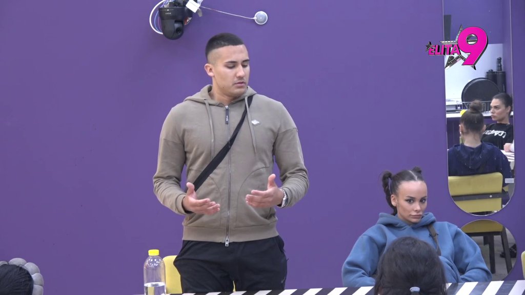 Prosipala je moral, a pokazala da nema ni stav ni karakter! Sara Stojanović se digla iz pepela i pokazala zube ovoj učesnici! (VIDEO)