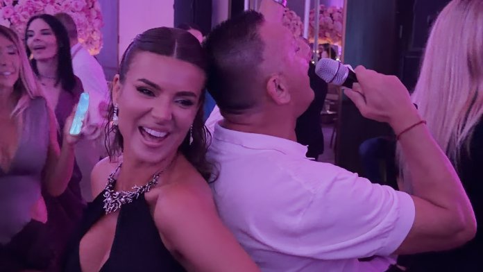 CECA ŠARIĆ GRMI NA ĆERKINOM PUNOLETSTVU: Šako Polumenta zapevao svoj veliki hit, ona pala u trans i pokazala brutalno telo u uskoj, crnoj haljini! (FOTO+VIDEO)
