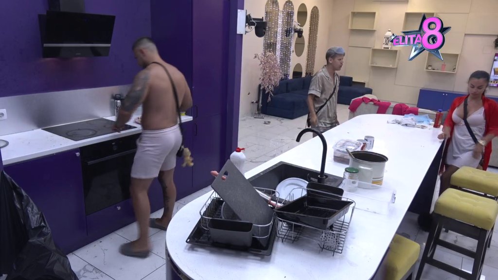 Biće sa mnom ili u grobu: Monstruozna izjava Sanje Grujić! Priznala da je Markov robovlasnik, a za njegovu majku neće ni da čuje! (VIDEO)