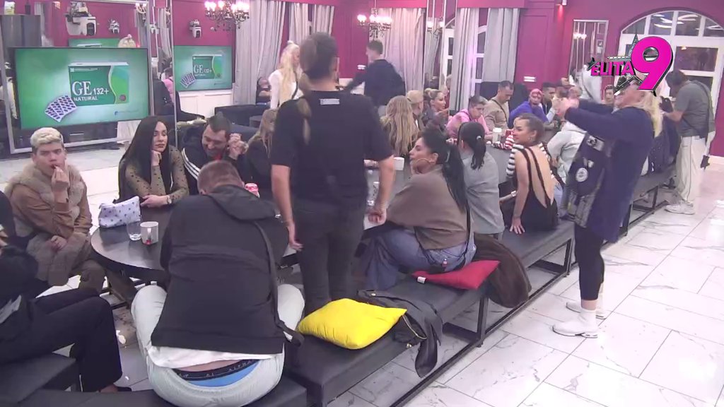 Ori se sve! Kačavenda ismejala Zoricu zbog obrtanja ploče, pljušte uvrede na sve strane (VIDEO)