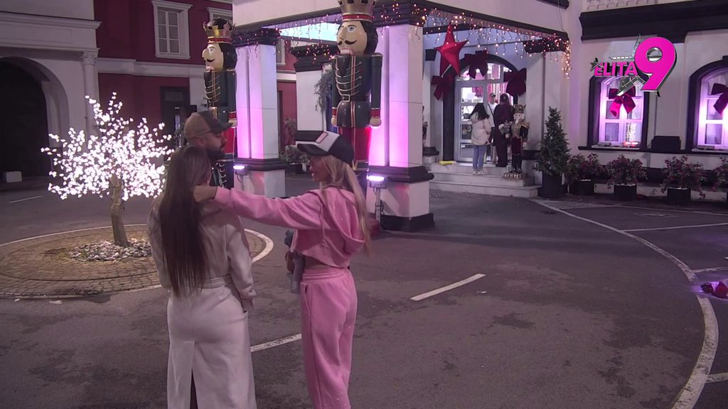 ISKIDALA SAM SE ŽIVA: Sara plače kao kiša, Aneli pokušala da je uteši! (VIDEO)