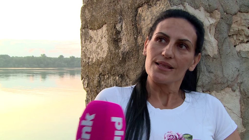 BILA U VIDNO LOŠEM STANJU! Mama Stefani Grujić optužila Matoru da je BANČILA DO ZORE dok joj je majka bolovala, pa otkrila šta joj je priznala: GOVORILA JE DA JOJ JE BRAT AGRESIVAN! (VIDEO)