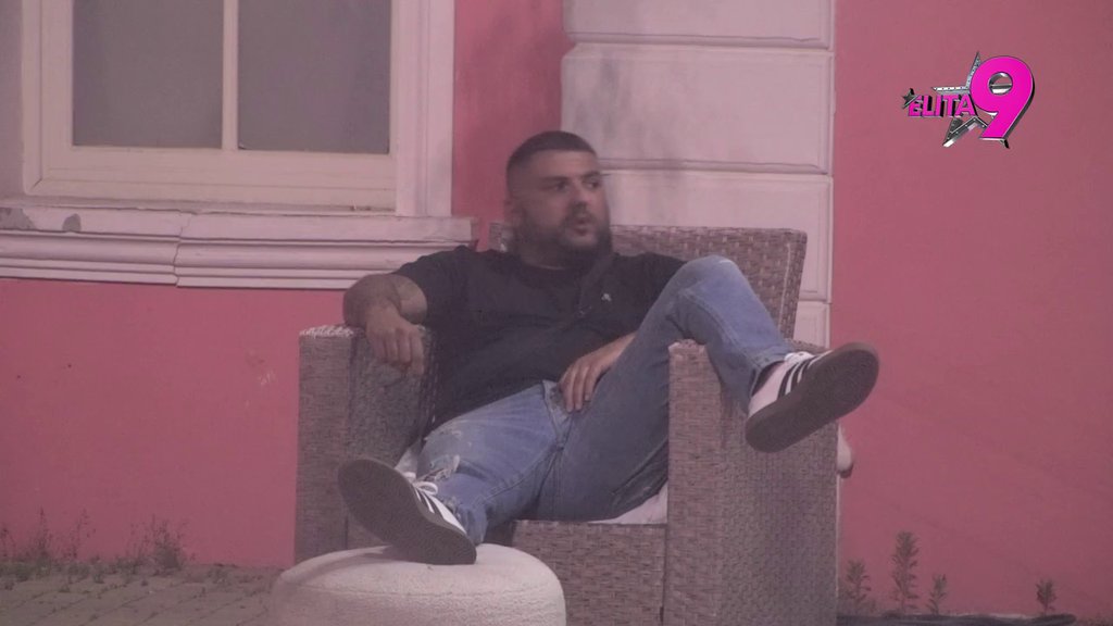 NEĆU DA SE UPOZNAJEM SA MEVLIDOM PO IZLASKU: Maji i Asminu roditelji pomrsili konce, on poslao jasnu poruku! (VIDEO)