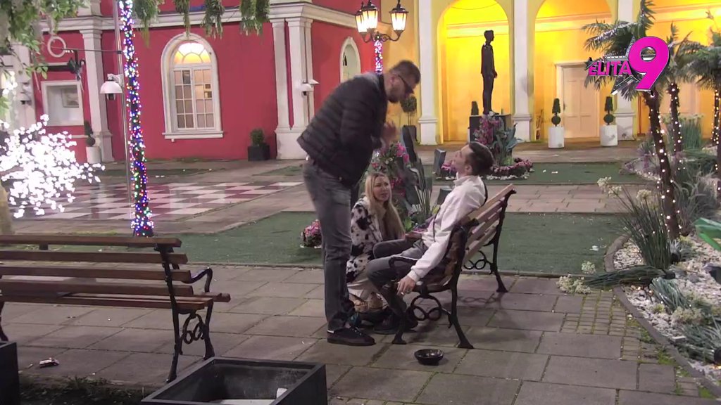 Totalni hit: Nerio se olešio od alkohola, tetka Aneli i Janjuš pokušavaju da ga ožive! (VIDEO)