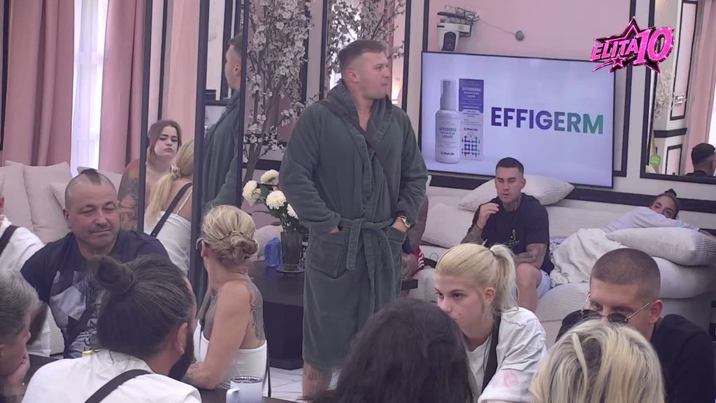 Izneli svoje iskreno mišljenje! Učesnici birali nove voditelje emisije RADIO AMNEZIJA, njihove glasove su svi čekali da čuju (VIDEO)