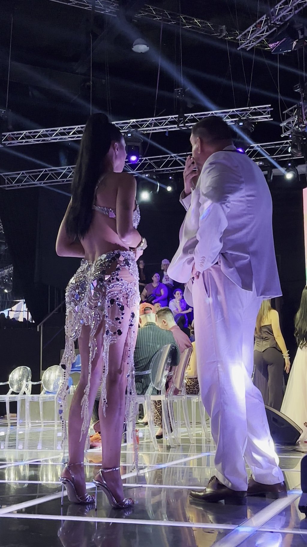 PINK.RS PAPARACO! Nakon haosa sa Durdžićima, Taki pokušava da obuzda Maju, ona besni (FOTO+VIDEO)