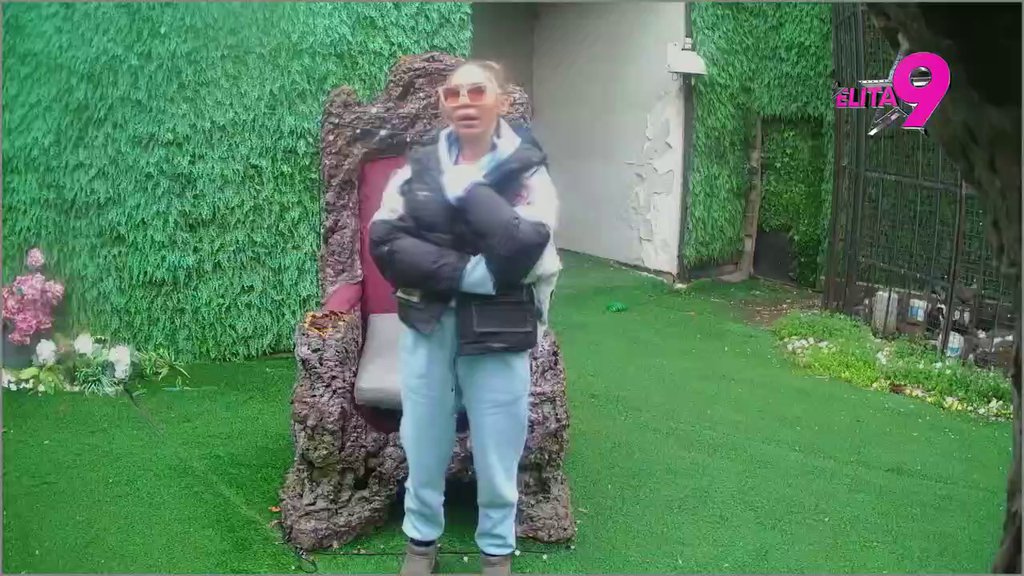 Luka je dozvolio da mu devojka od 23 godine upravlja životom! Aneli uništila Anitu, a Vujovića zakucala ZA SAMO DNO! (VIDEO)